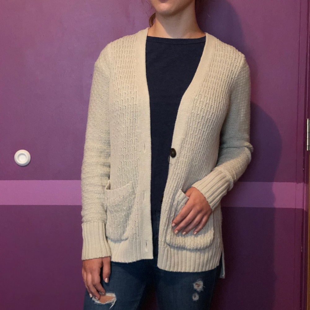 Hollister Cardigan